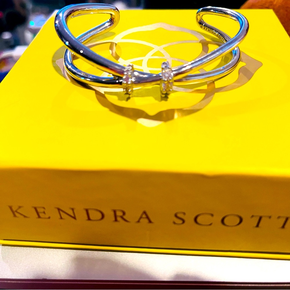 NIB Kendra Scott Livy Cuff Silver m/l